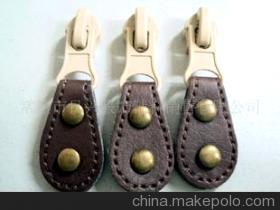 帶鉚釘皮拉片 服裝輔料的時尚與實(shí)用選擇
